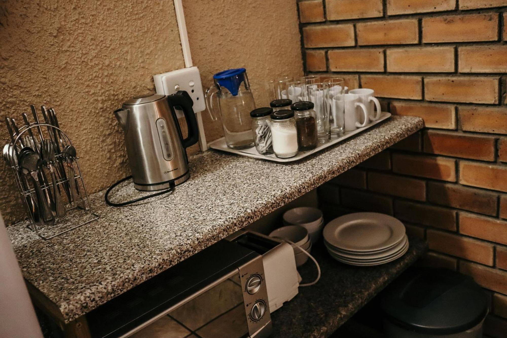A Traveller'S Palm Hotel Phalaborwa Exterior foto