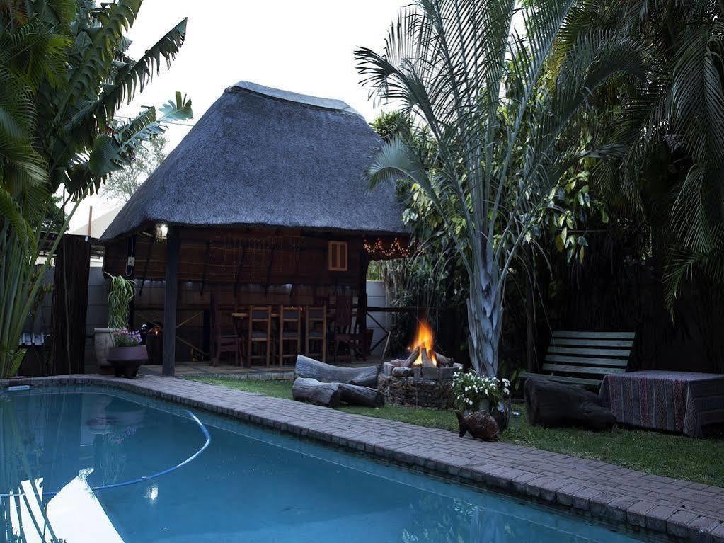 A Traveller'S Palm Hotel Phalaborwa Exterior foto