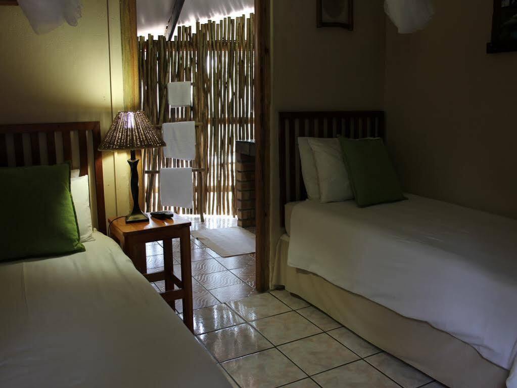 A Traveller'S Palm Hotel Phalaborwa Exterior foto